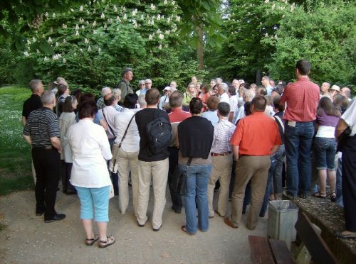 Dr. Joachim Hennze referiert über die Stadtkirche